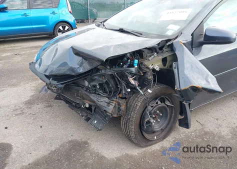 2018 Toyota Corolla Le из США, поврежденный, VIN 2T1BURHE2JC112727